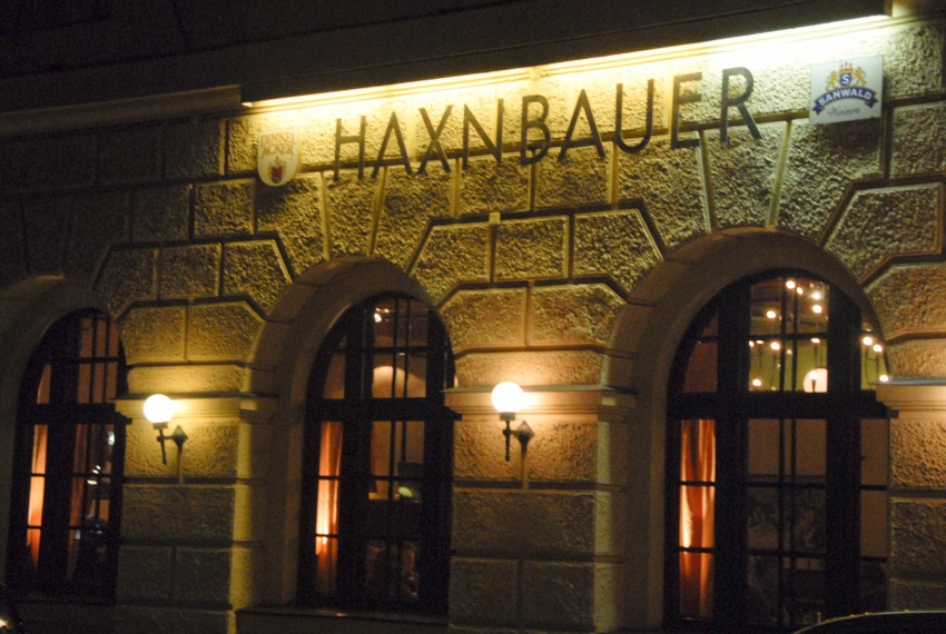 Name:  Haxnbauer im Scholastikahaus .jpg
Views: 14739
Size:  412.3 KB