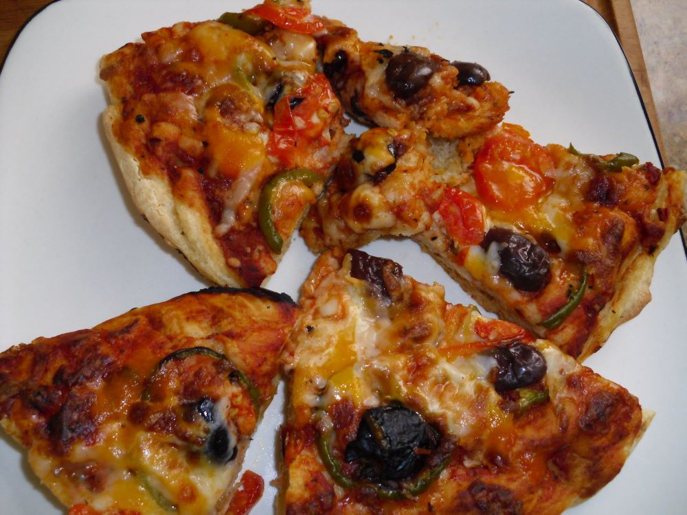 Name:  Pizza..jpg
Views: 320
Size:  124.6 KB