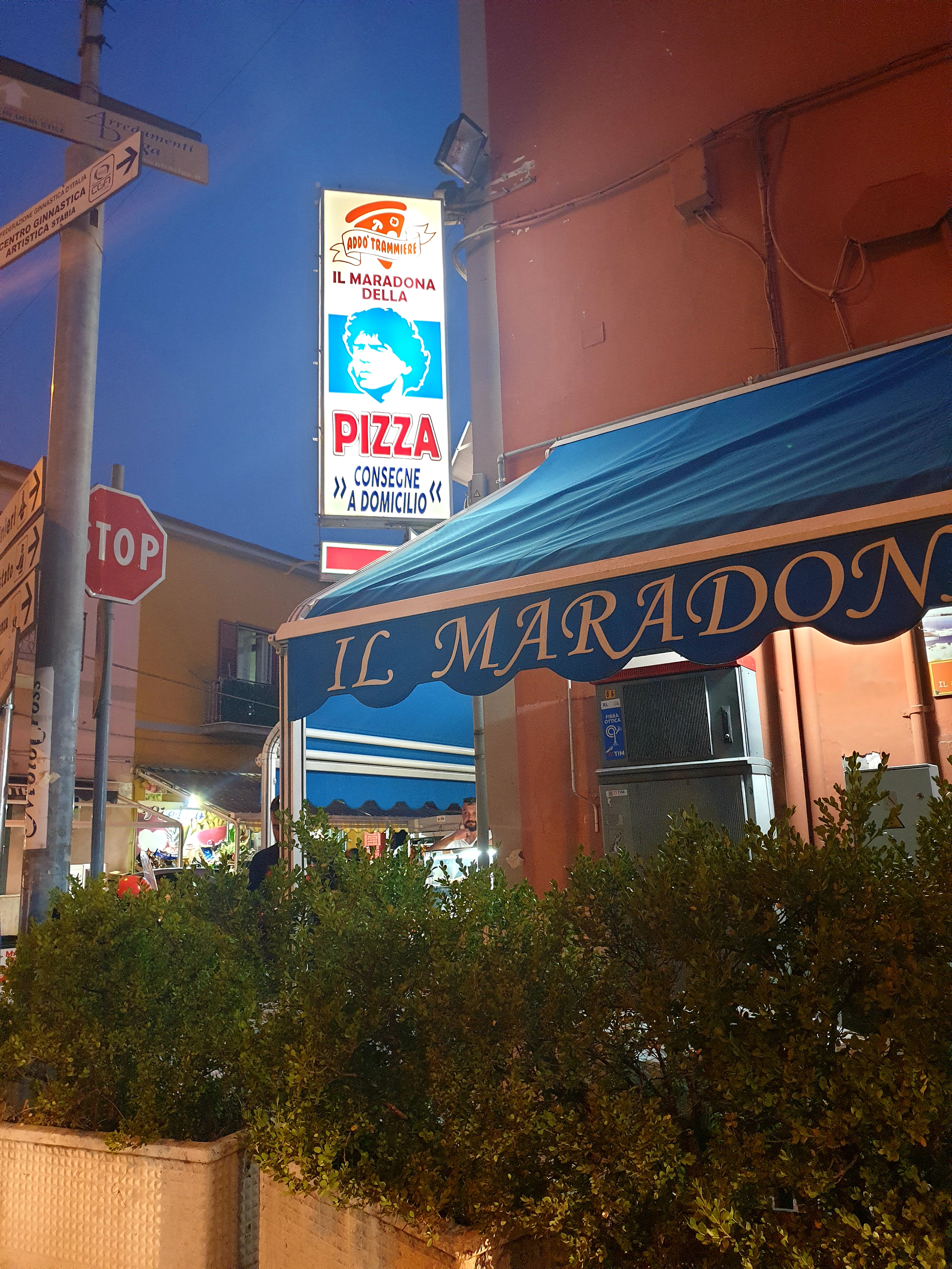 Name:  Pizzeria_Maradona.jpg
Views: 81
Size:  4.73 MB