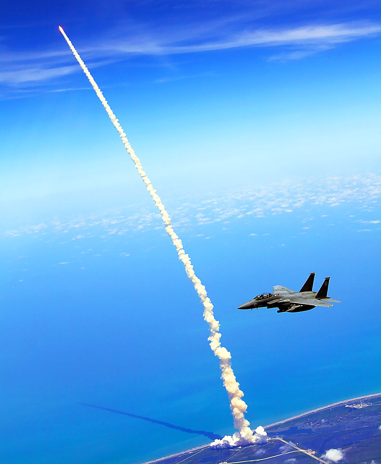 Name:  F15_SpaceShuttle_03.jpg
Views: 234
Size:  249.2 KB