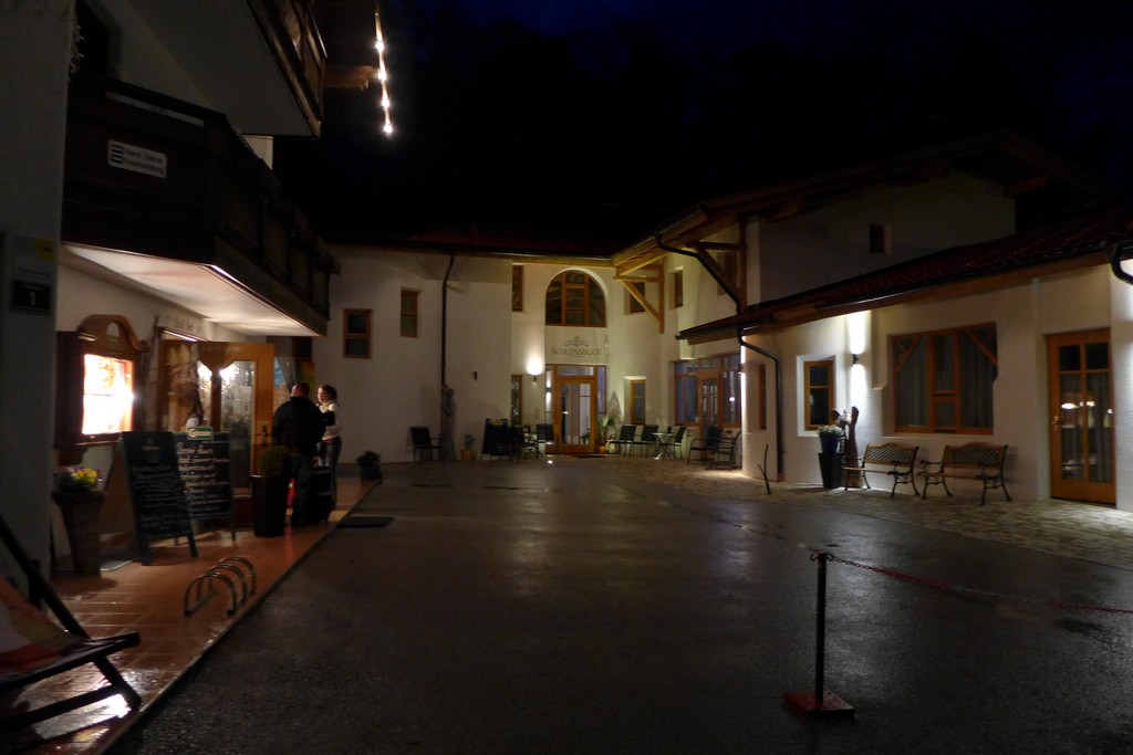Name:  SchlossBlick Hotel near Kufstein, AustriaP1000934.jpg
Views: 13161
Size:  140.4 KB