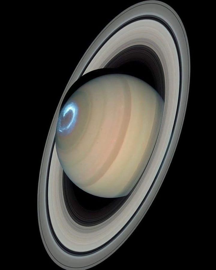 Name:  Saturn aurora.jpg
Views: 412
Size:  51.4 KB