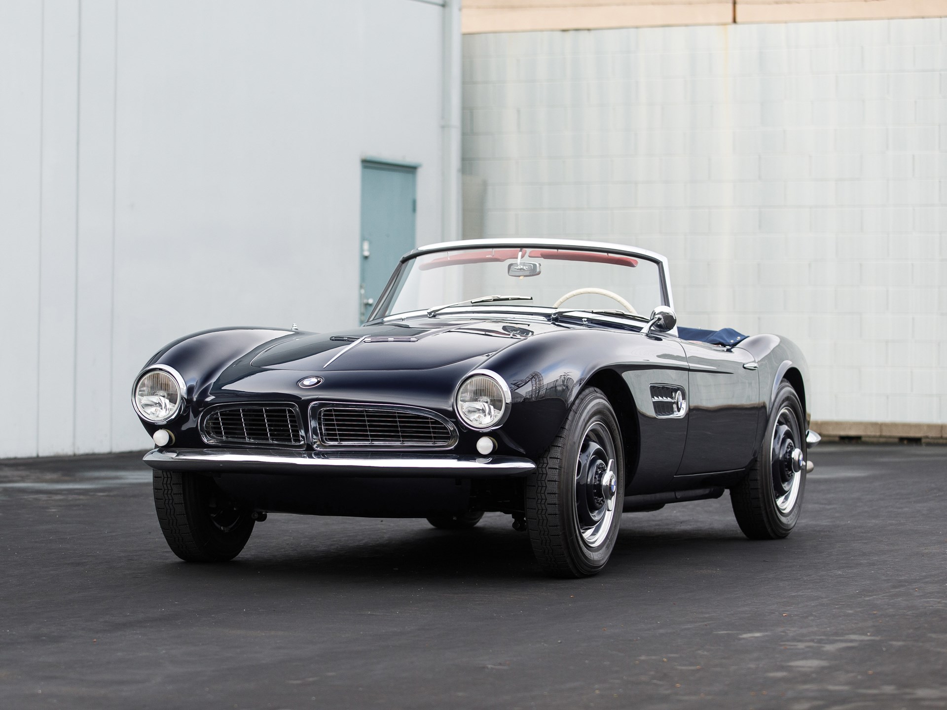 Name:  1958 BMW 507 Roadster S2 70157 RM Arizona 2019-01.jpg
Views: 4039
Size:  335.1 KB