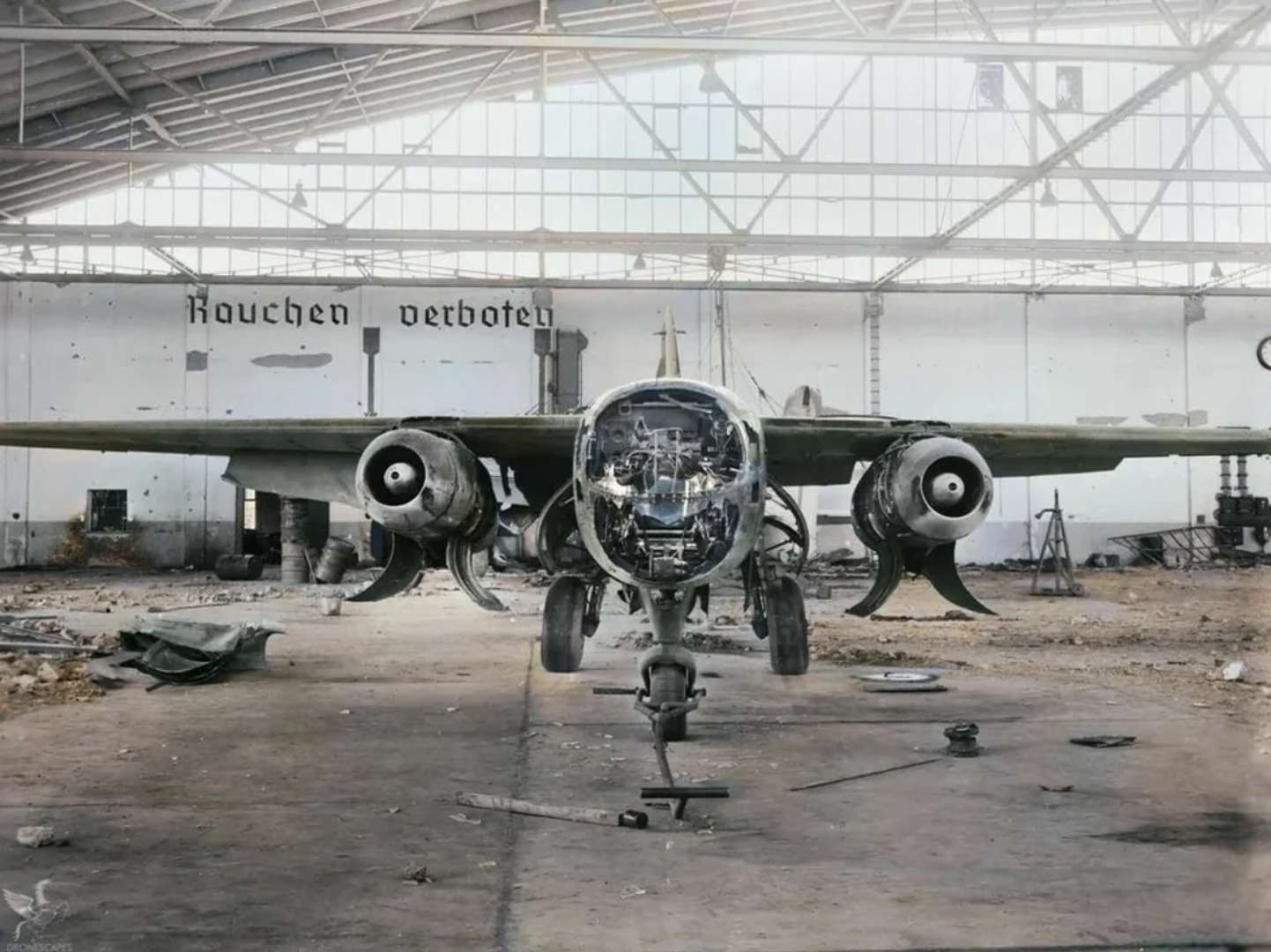 Name:  German Luftwaffe Arado Ar 234 'Bltiz' (twin-engined) jet bomber, captured by U.S. Army forces, .jpg
Views: 179
Size:  256.0 KB