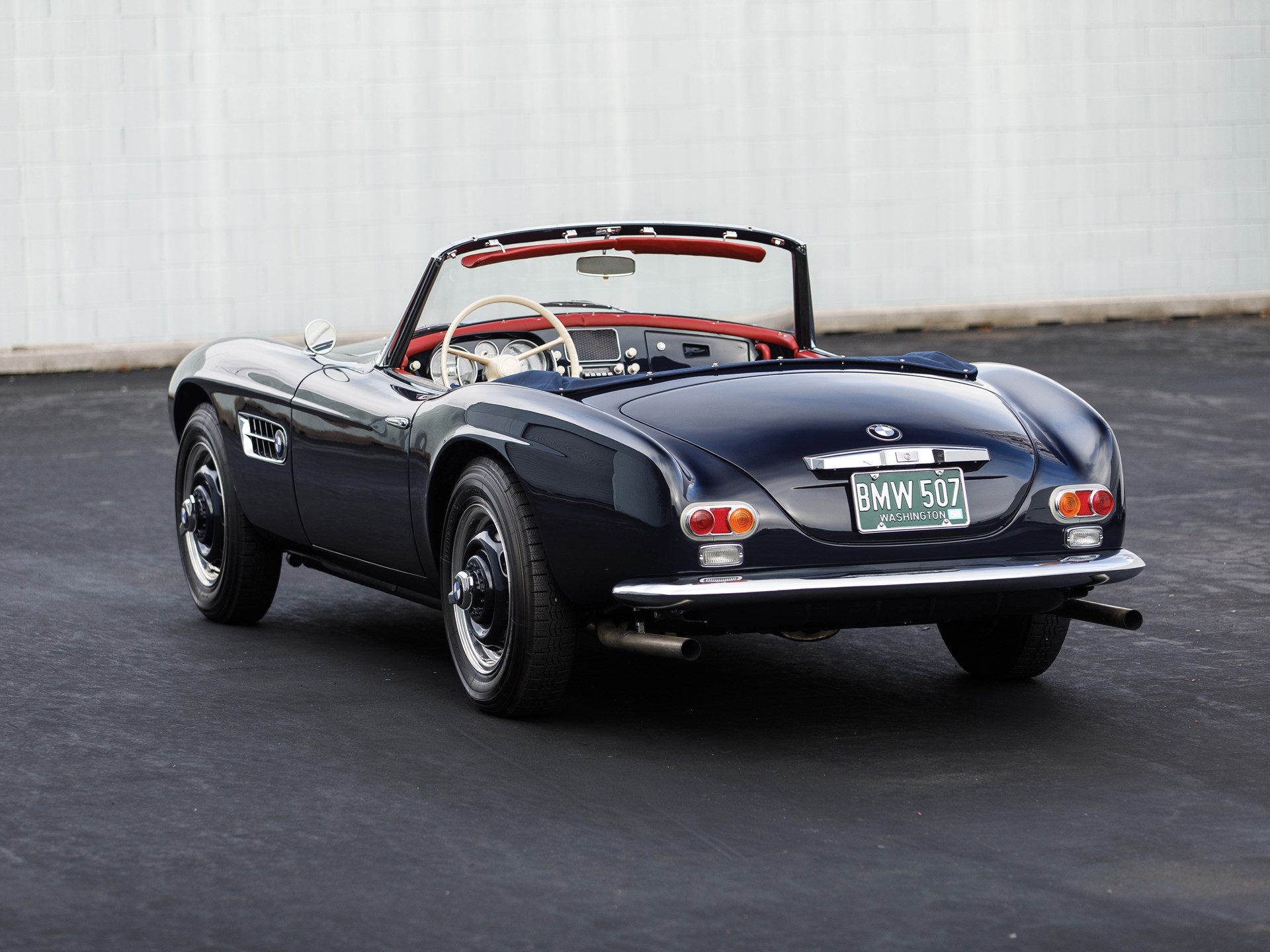 Name:  1958 BMW 507 Roadster S2 70157 RM Arizona 2019-33.jpg
Views: 3424
Size:  357.1 KB