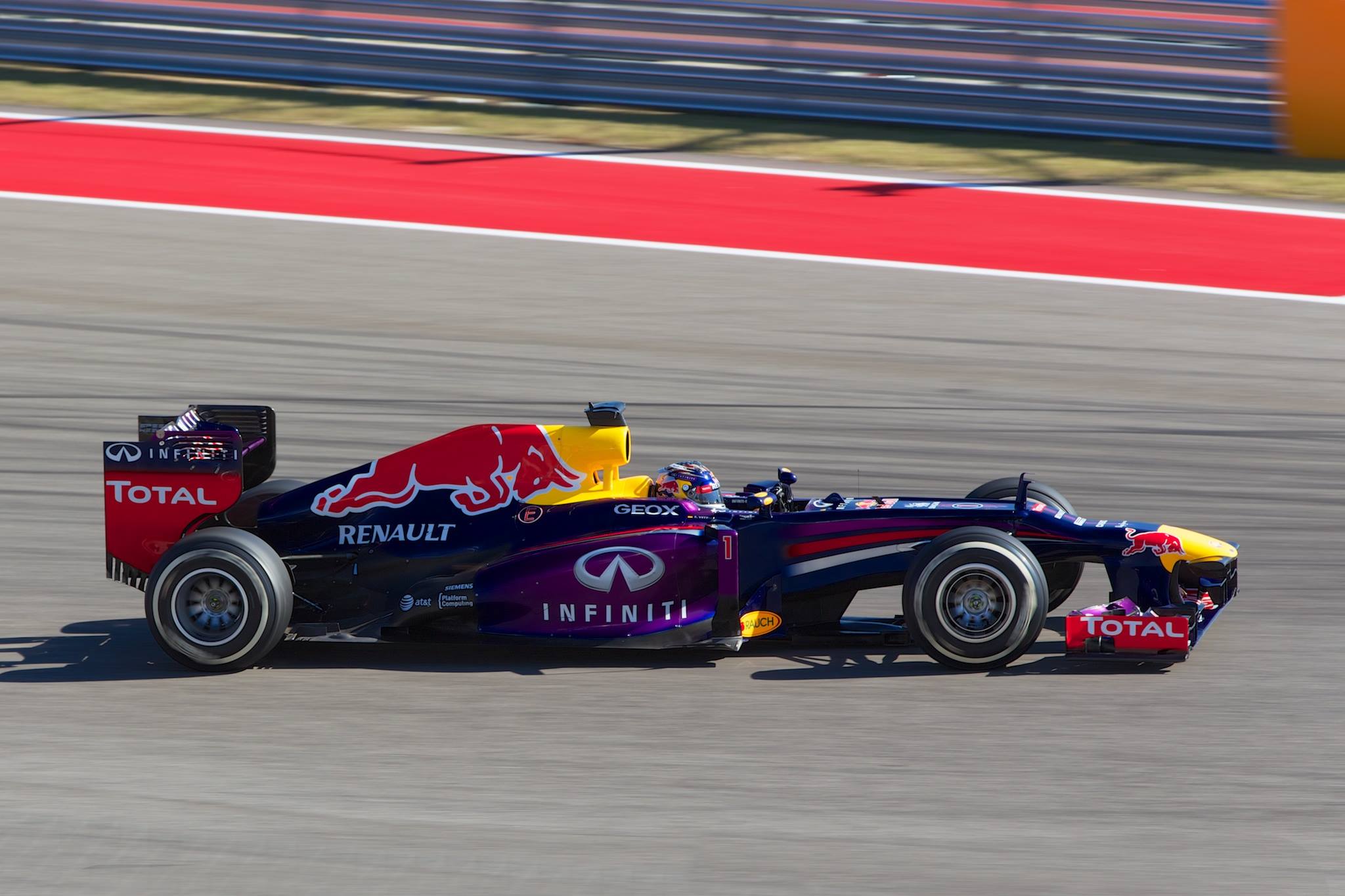 Name:  2013 USGP Vettel T12.jpg
Views: 752
Size:  226.7 KB